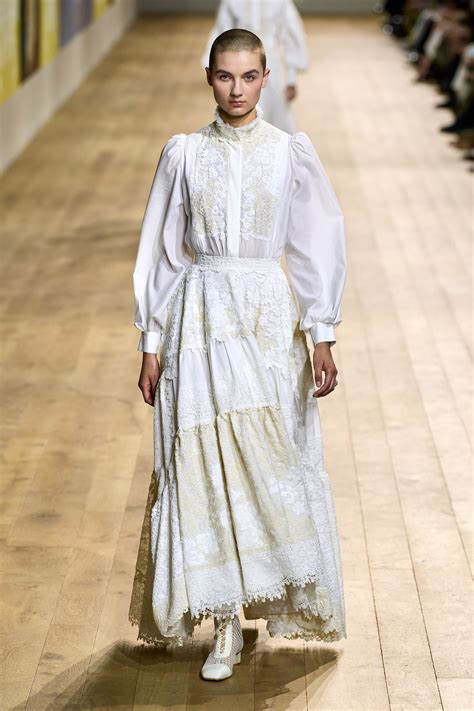 defile dior septembre 2022|christian Dior fall dresses.